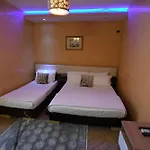 Gega بيرات