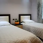 格嘎酒店 4*
