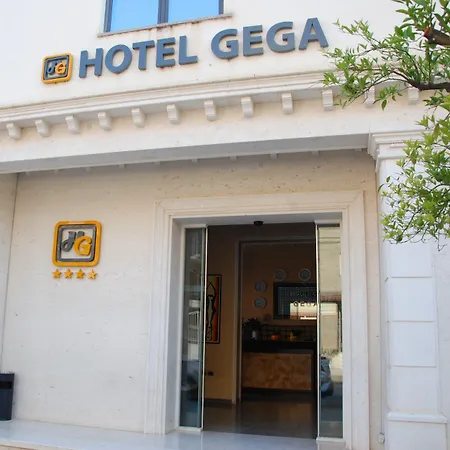 فندق Gega 4*
